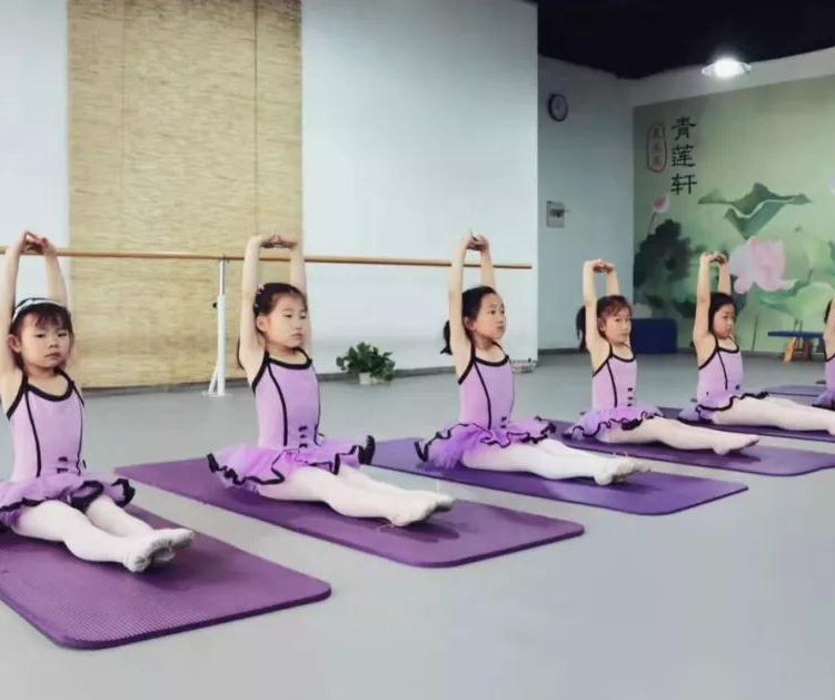 兒童舞蹈培訓，環(huán)保無甲醛是重中之重！